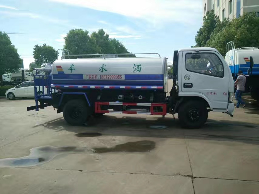 5����ˮ܇�S�ҮaƷ�r�񣬖|�L����8����ˮ܇�N�ۣ�5����ˮ܇�N������