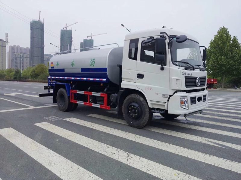 ���ҿڞ�ˮ܇�r�������ҿ�12����ˮ܇�N������������12����ˮ܇�S��ֱ�N