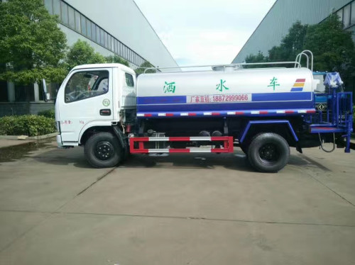 東風(fēng)灑水車(chē) 東風(fēng)灑水車(chē)