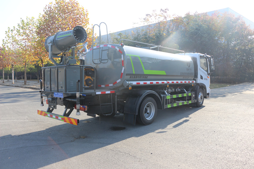 8噸灑水車 8噸灑水車