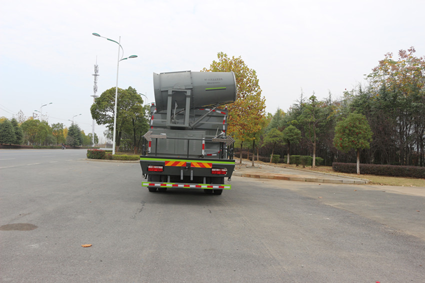 東風D9霧炮車 東風D9霧炮車