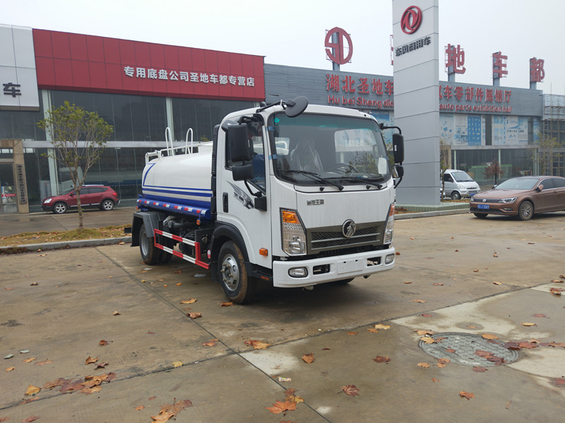 城市用的灑水車多少錢一臺(tái)-城市用的灑水車多少錢-湖北程力 城市用的灑水車多少錢一臺(tái)-城市用的灑水車多少錢-湖北程力