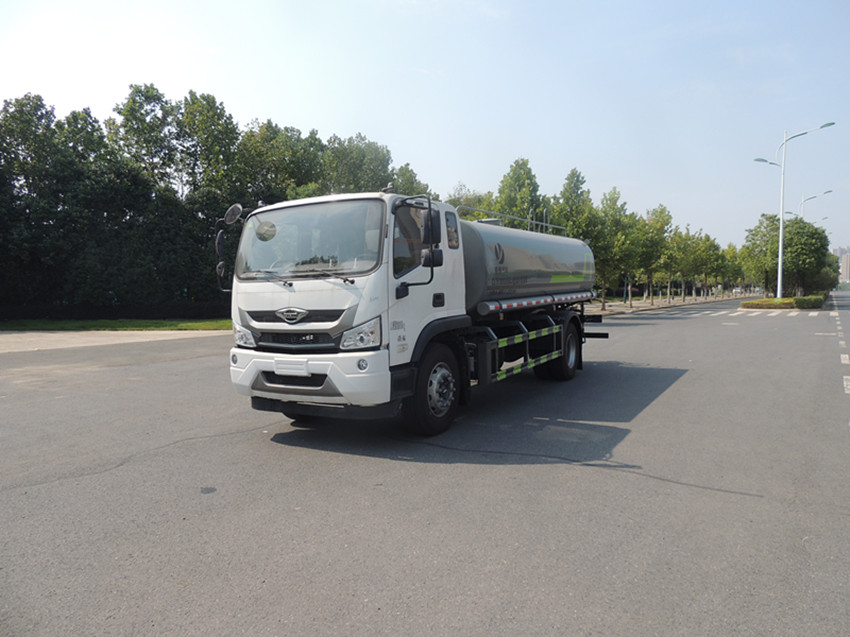 12方灑水車 12方灑水車